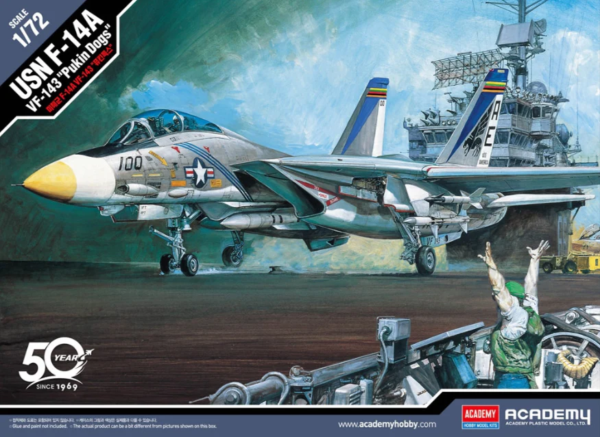 PKAY12563 USN F-14A VF-143 Pukin' Dogs Model Kit
