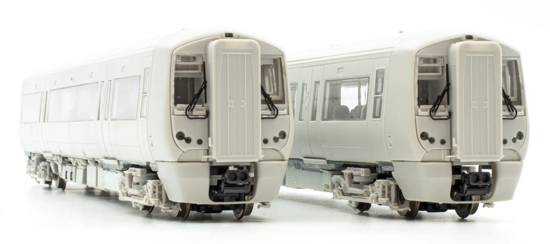 ACC3051 Class 377 'Electrostar' 4-car EMU 377210 Southern Green & White (with Thameslink Branding) - Image 15