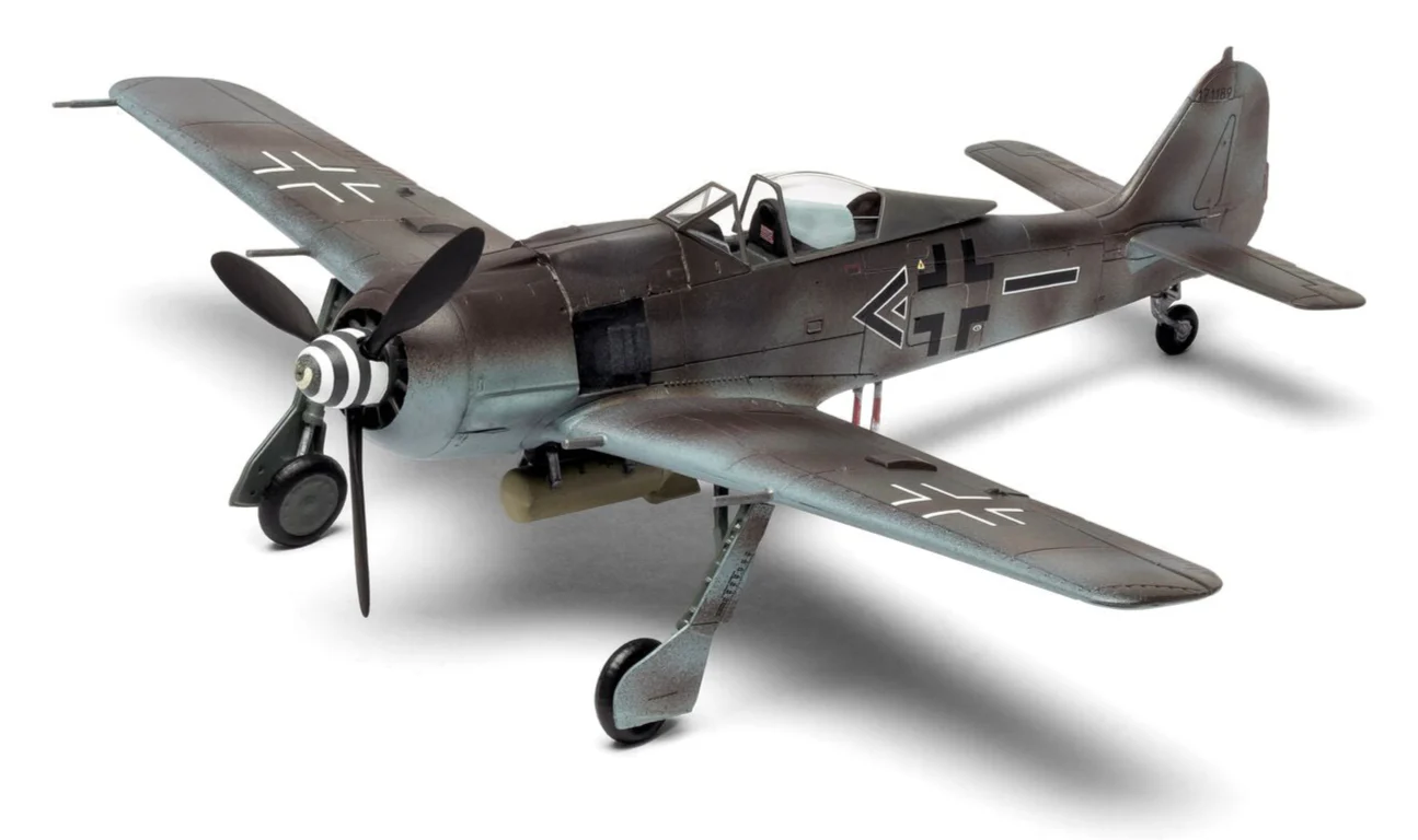 A02066A Focke-Wulf Fw190A-8/F-8 Model Kit - Image 2