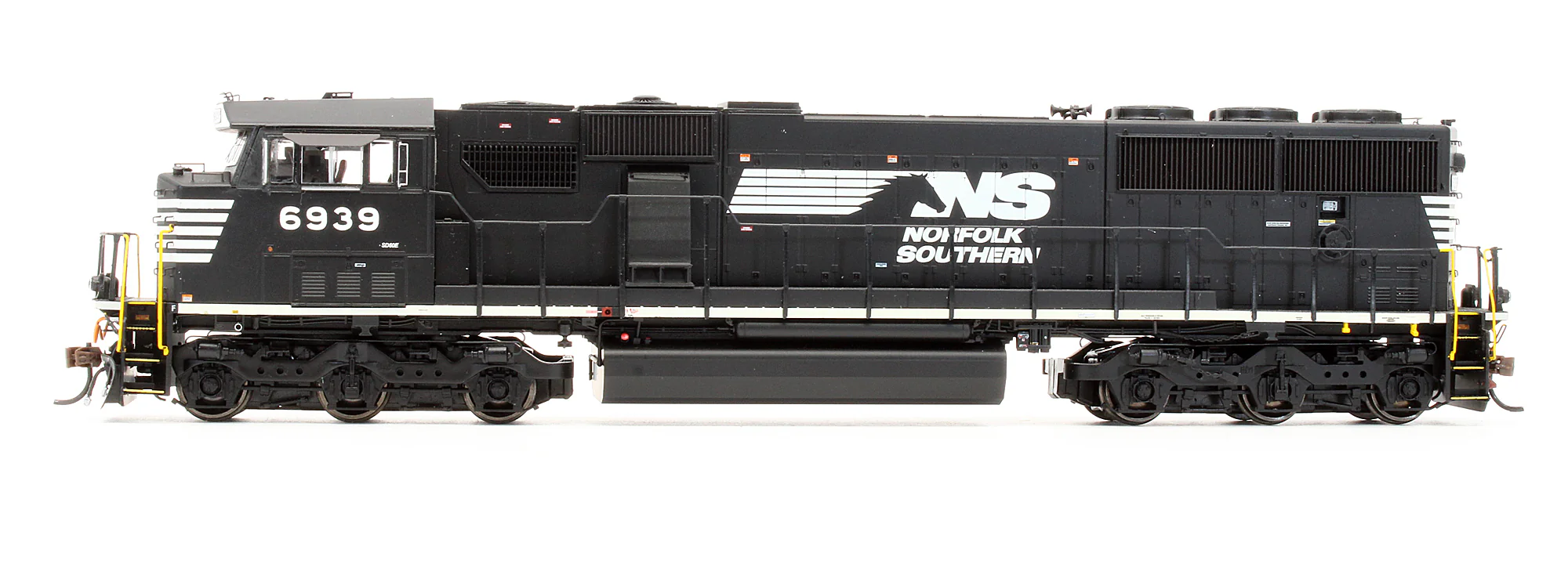 Pre-Owned Norfolk Southern SD60E Diesel Locomotive - Road #6369 - DCC Sound - Image 4