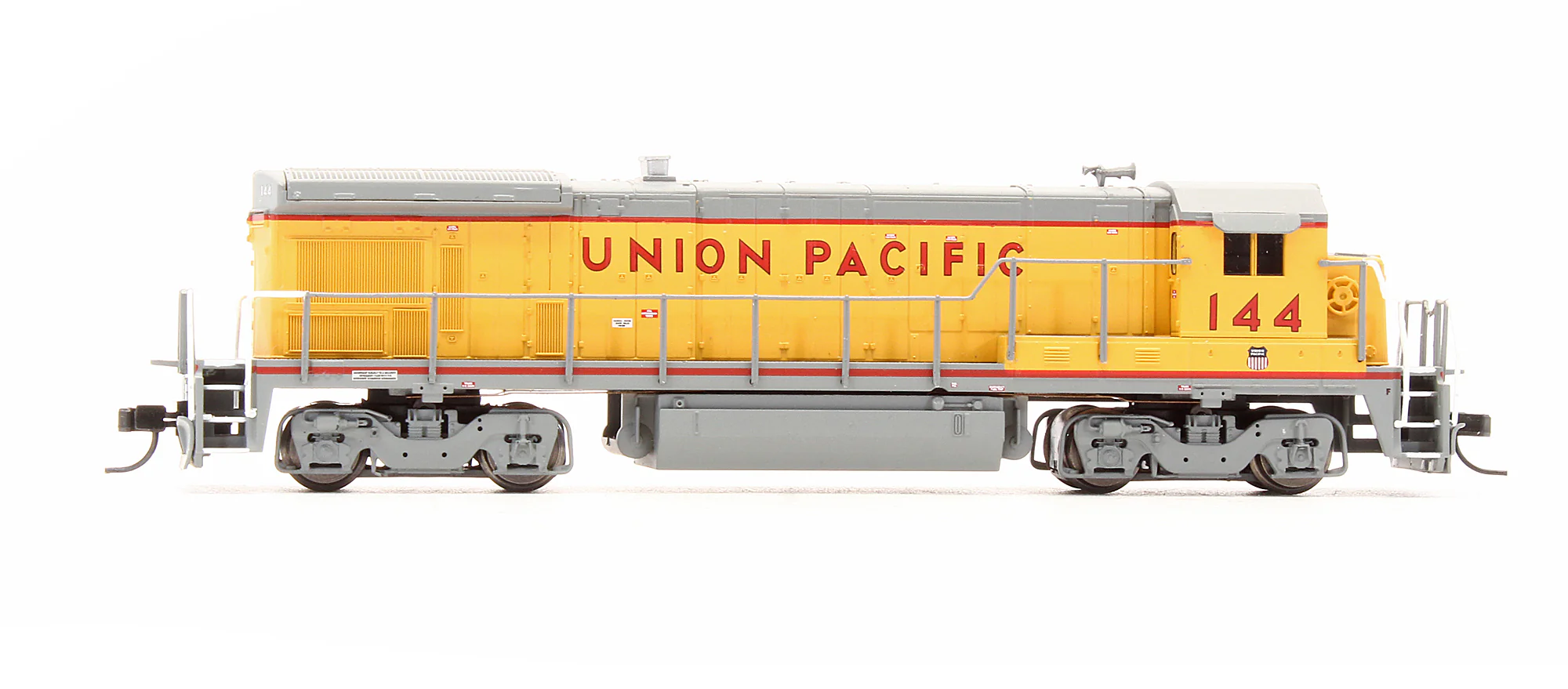 Pre-Owned 40 002 381 B23-7 Diesel Locomotive Union Pacific - Road #144 - Image 3