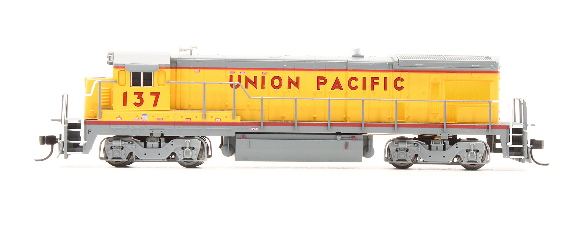 Pre-Owned 49728 B23-7 Diesel Locomotive Union Pacific - Road #137 - Image 4
