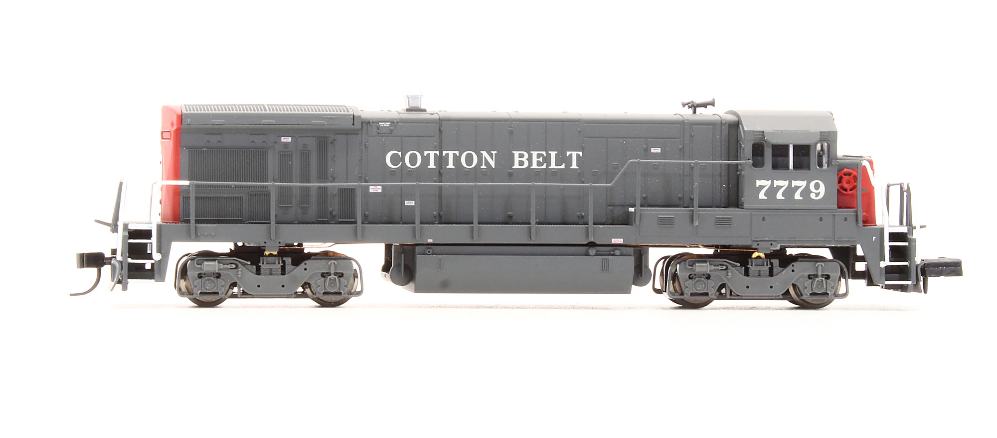 Pre-Owned 49925 B30-7 Diesel Locomotive Cotton Belt - Road #7779 - Image 3