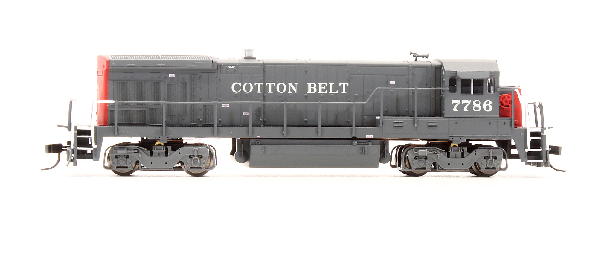 Pre-Owned 49926 B30-7 Diesel Locomotive Cotton Belt - Road #7786 - Image 3