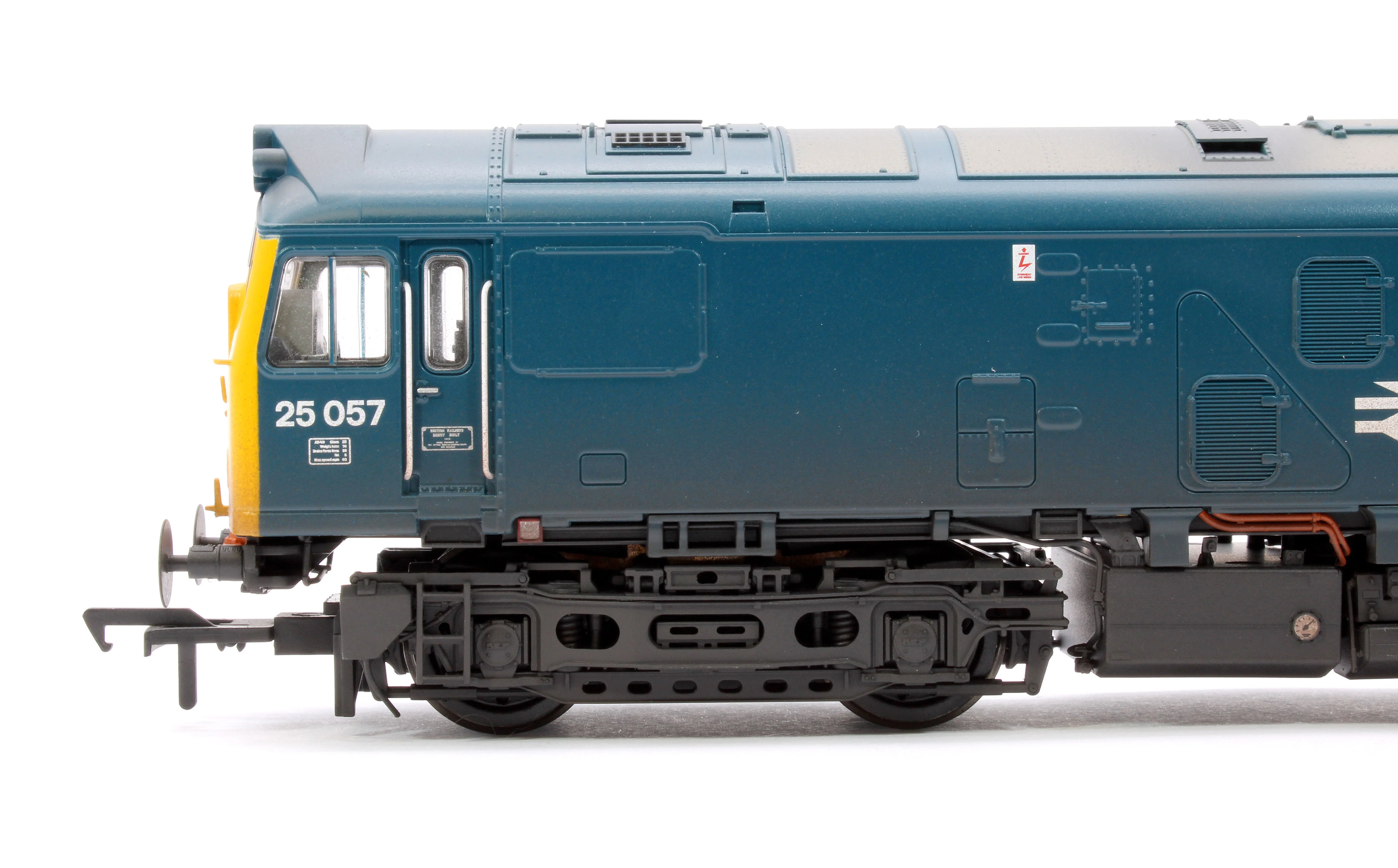 32-340SFX Class 25/1 25057 BR Blue Diesel Locomotive - DCC Sound Deluxe & Weathered - Image 6