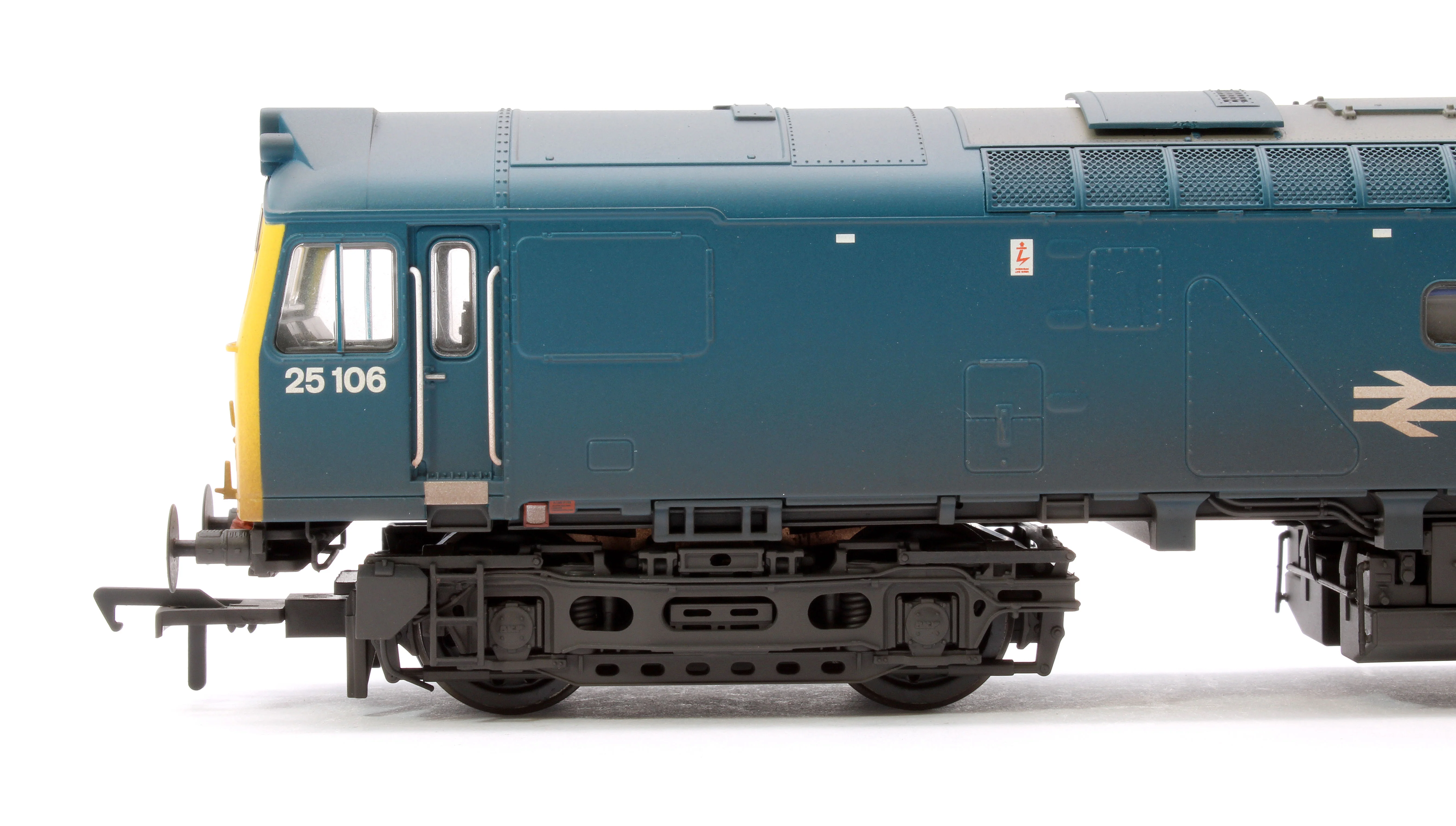 32-346SF Class 25/2 25106 BR Blue Diesel Locomotive - DCC Sound & Weathered - Image 7