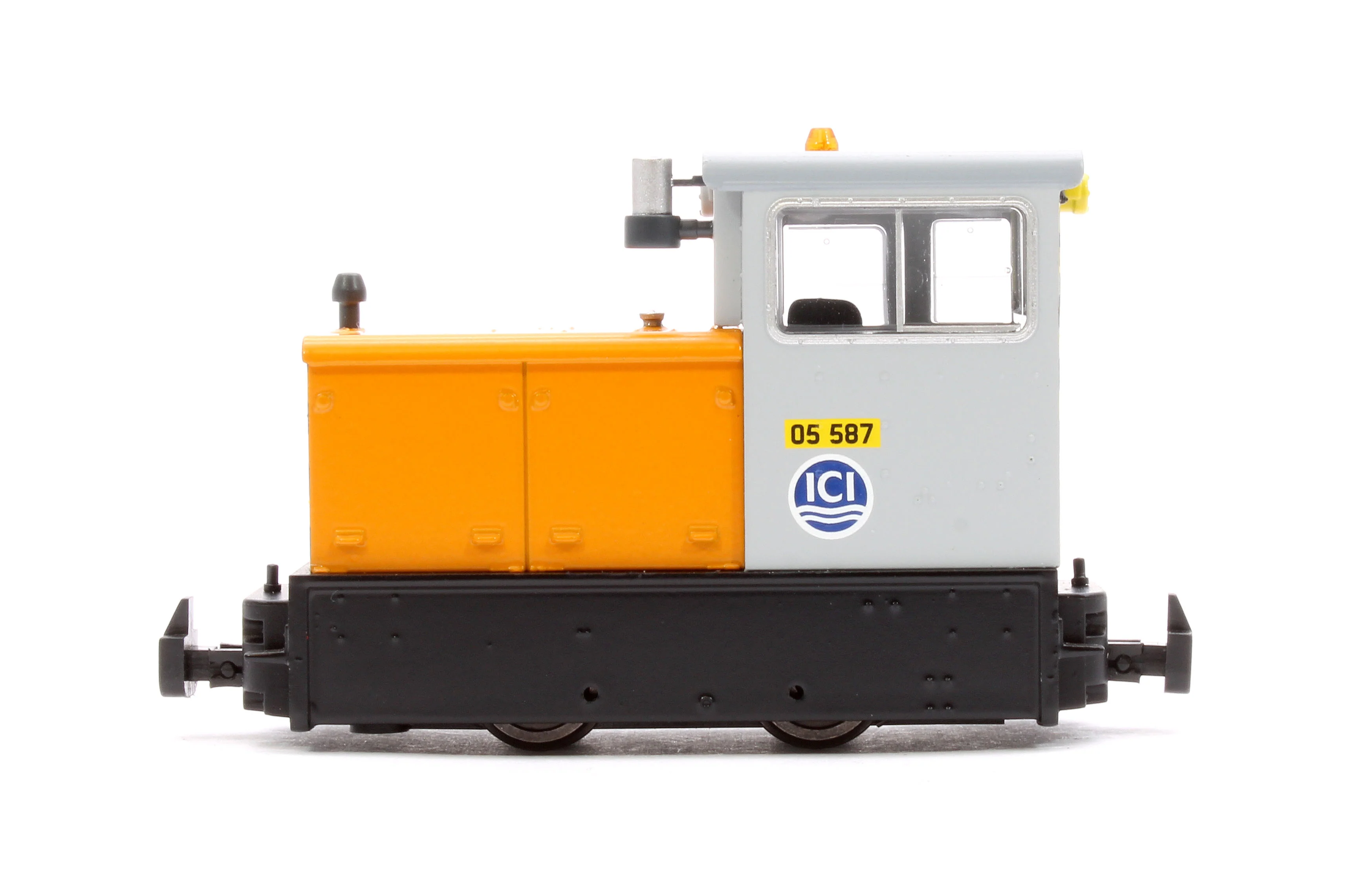 392-028 Baguley-Drewry 70hp Diesel 05 587 ICI Orange & Grey Diesel Locomotive - Image 5