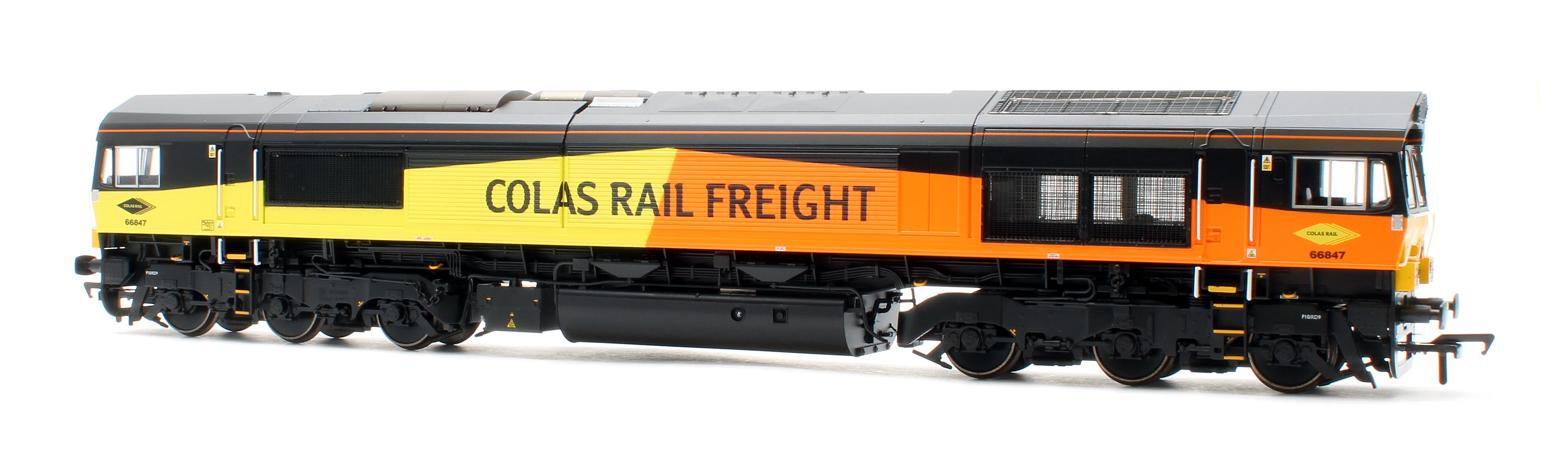 Class 66/8 66847 'Terry Baker' Colas Rail Freight Diesel Locomotive - DCC Sound - Image 4