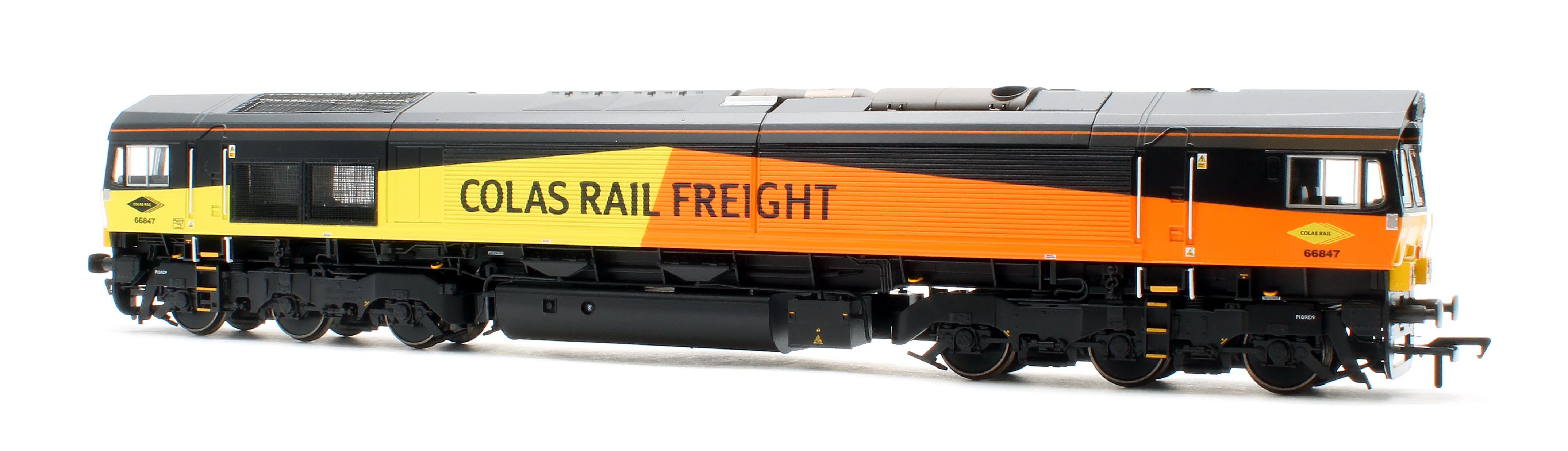 Class 66/8 66847 'Terry Baker' Colas Rail Freight Diesel Locomotive - Deluxe DCC Sound - Image 2
