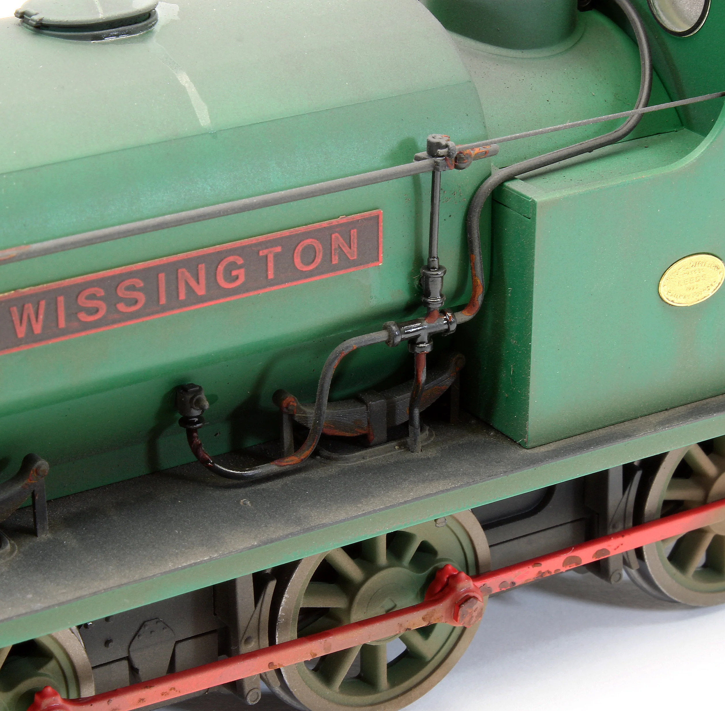 Bespoke Weathered Hudswell Clarke 'Wissington' 0-6-0 Tank Green Steam Locomotive - Heavy Finish, Nameplate Added, Works Plate Added - Image 7