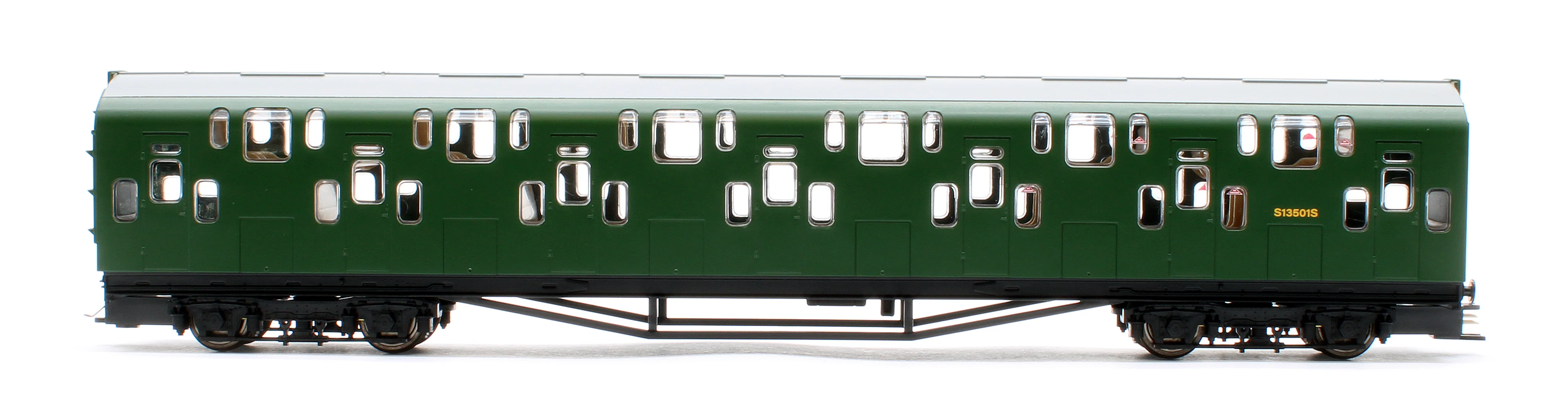 KRM-4DD-OO-S-1-G2 Bulleid Class 4DD Double Decker 4 Car EMU 4001/4901 BR Green with Full Yellow Ends - Sound Fitted - Image 7
