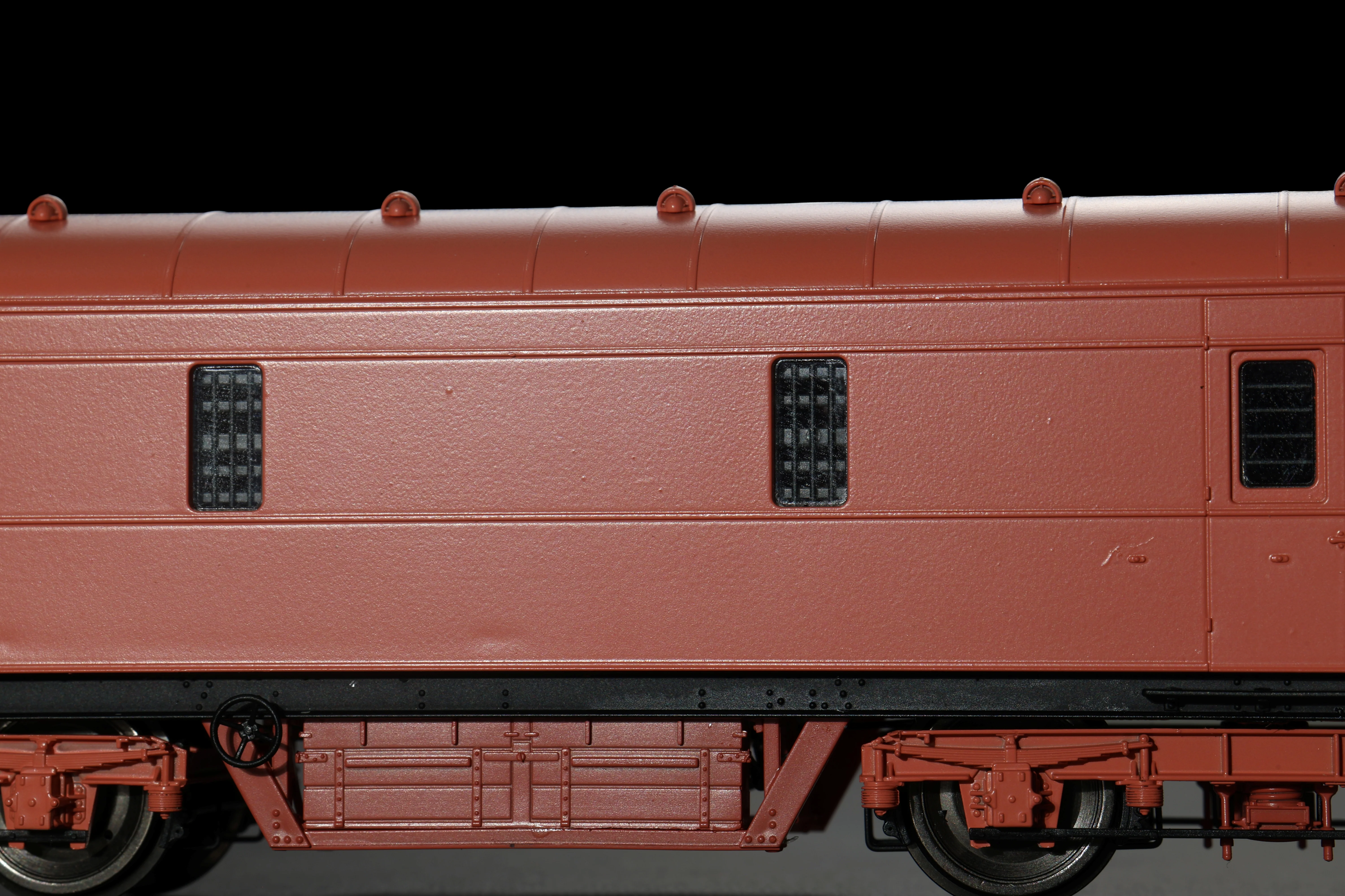 C2025 LMS 42ft GUV Parcels Van BR Departmental Yellow ADB975241 - Image 13