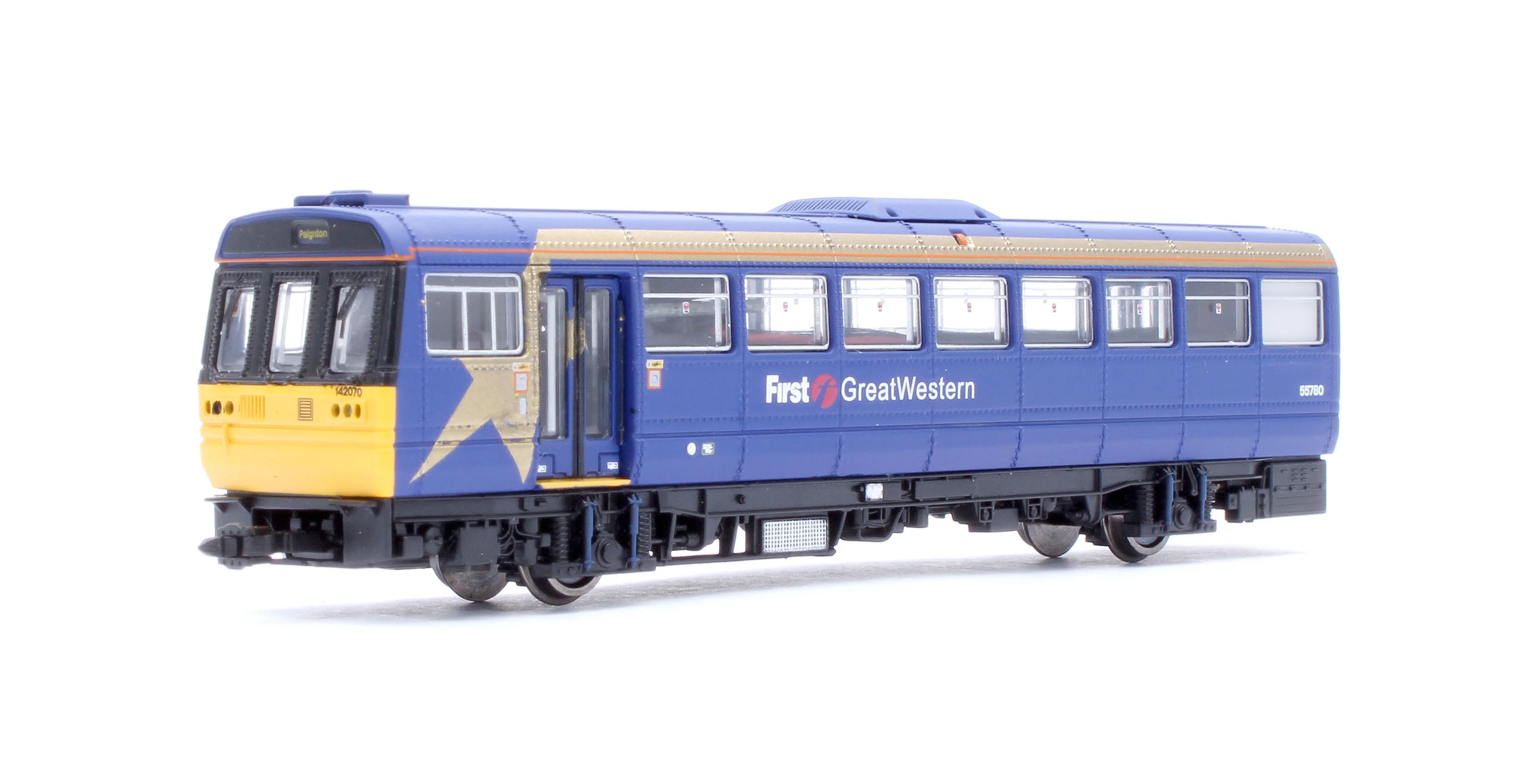 2D-142-009D Class 142 First Great Western Blue/Gold DMU 142070 - DCC Fitted - Image 4