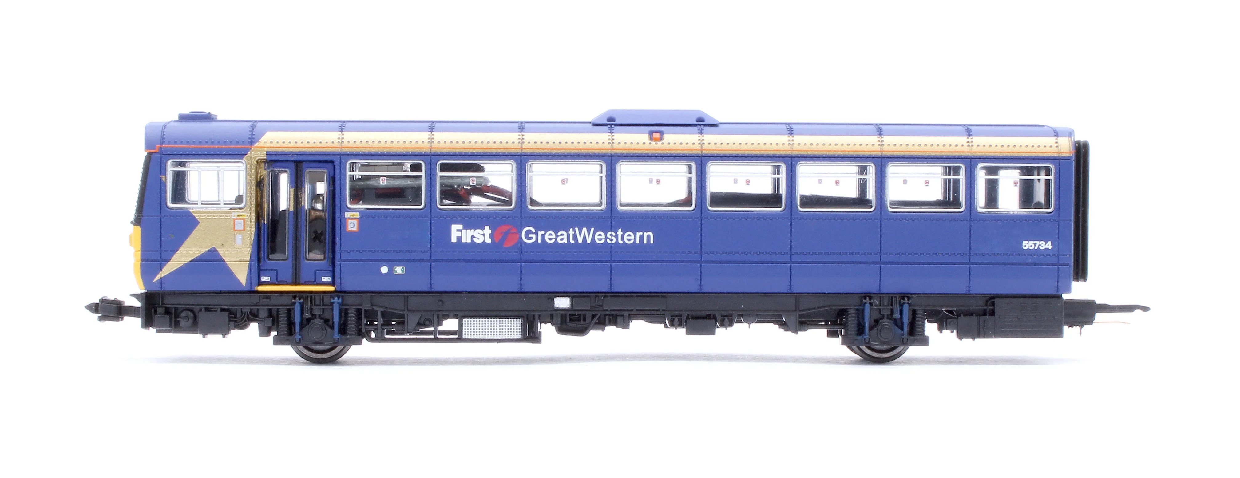 2D-142-009D Class 142 First Great Western Blue/Gold DMU 142070 - DCC Fitted - Image 9