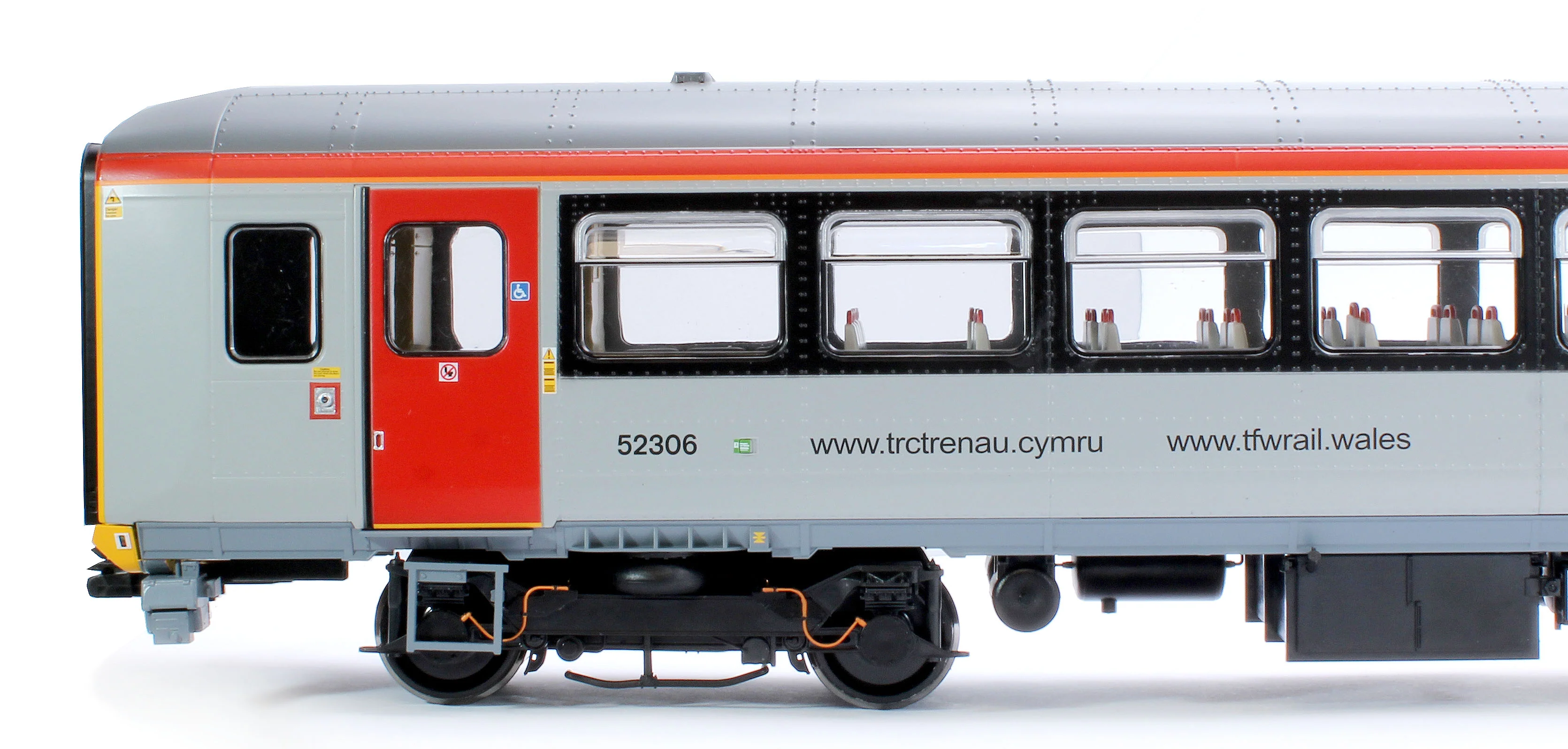 53273 Class 153 Transport for Wales Grey/Red 153906 Diesel Locomotive - DCC Sound - Image 6