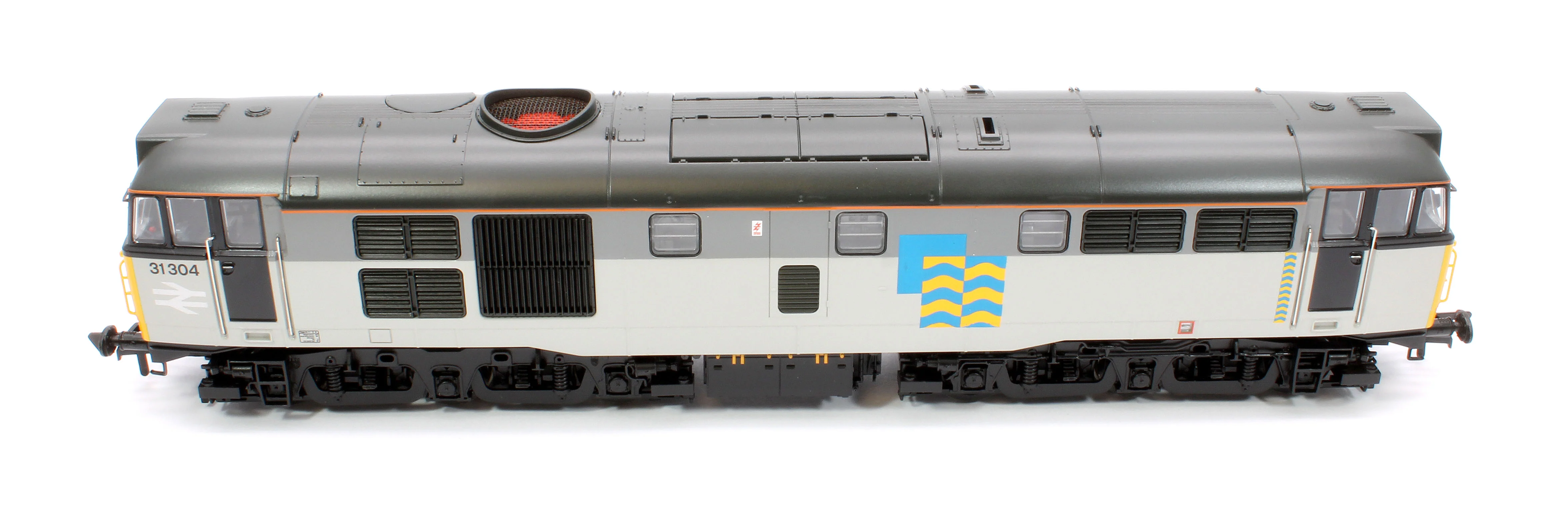 35-823A Class 31/1 Refurbished 31304 BR Railfreight Petroleum Sector Diesel Locomotive - Image 11