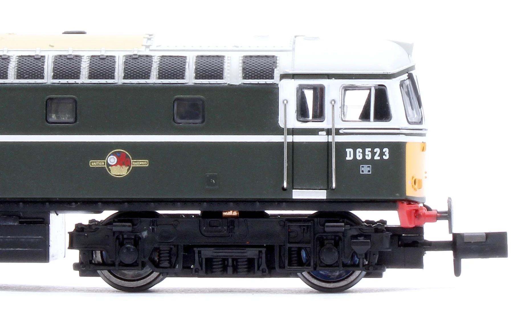 2D-001-010 Class 33/0 D6523 BR Green Small Yellow Panels Diesel Locomotive - Image 7