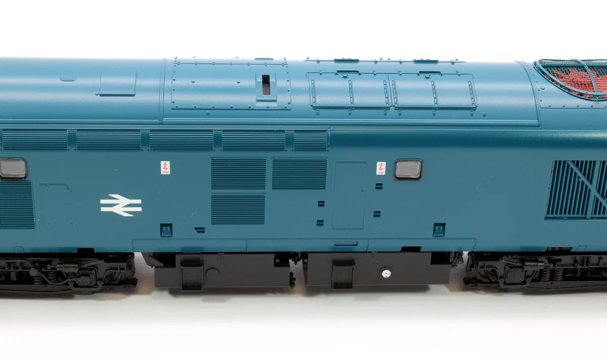 35-303SFX Class 37/0 Centre Headcode 37305 BR Blue Diesel Locomotive - DCC Sound Deluxe - Image 10