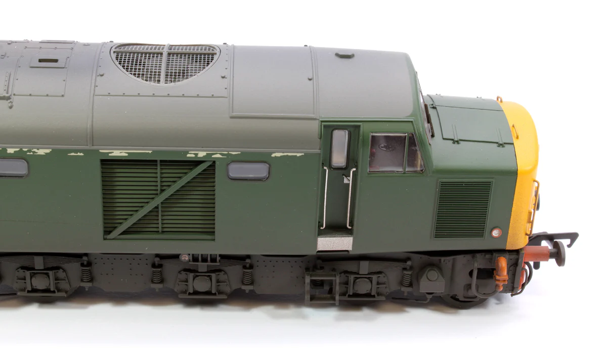 Class 40 Disc Headcode 40039 BR Green (Full Yellow Ends) Diesel Locomotive - Weathered - Image 10