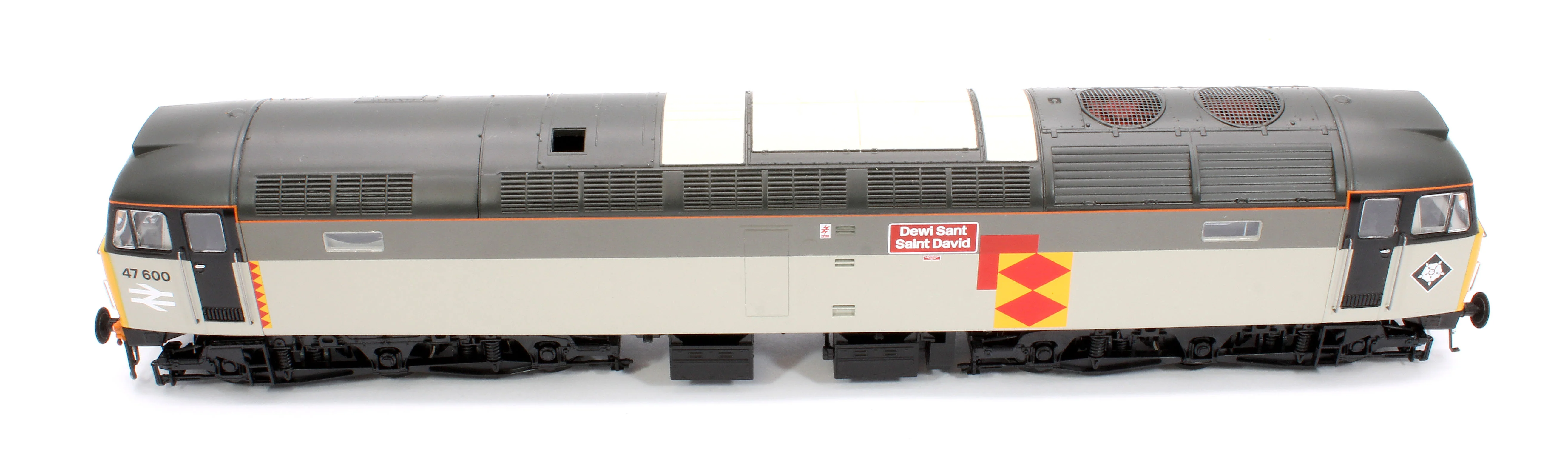 GM4240224 Class 47 600 'Dewi Saint/Saint David' Railfreight Distribution Diesel Locomotive - DCC Sound - Image 10
