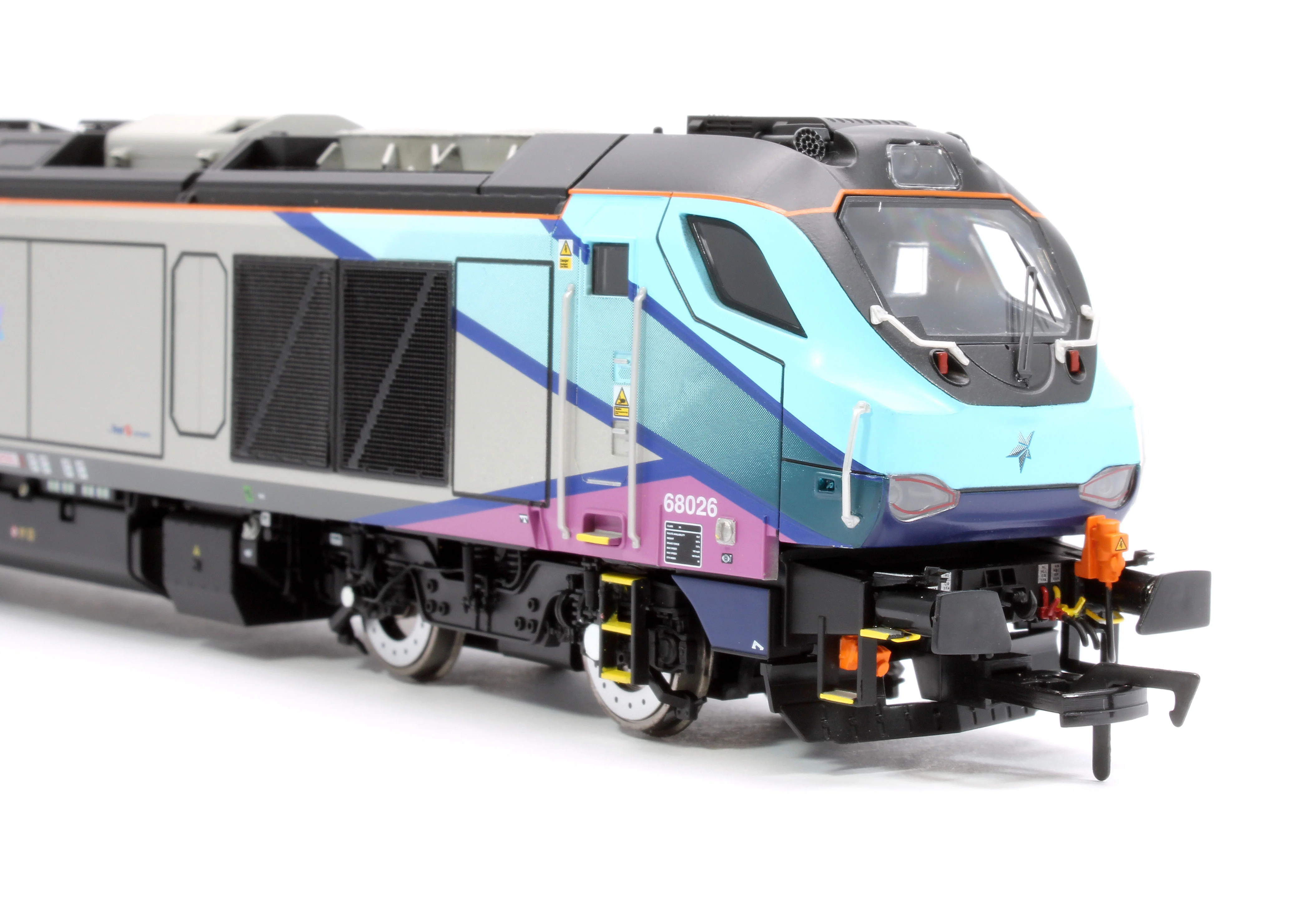 4D-022-024D Class 68 "Enterprise" 68026 Transpenine Express Diesel Locomotive - DCC Fitted - Image 10
