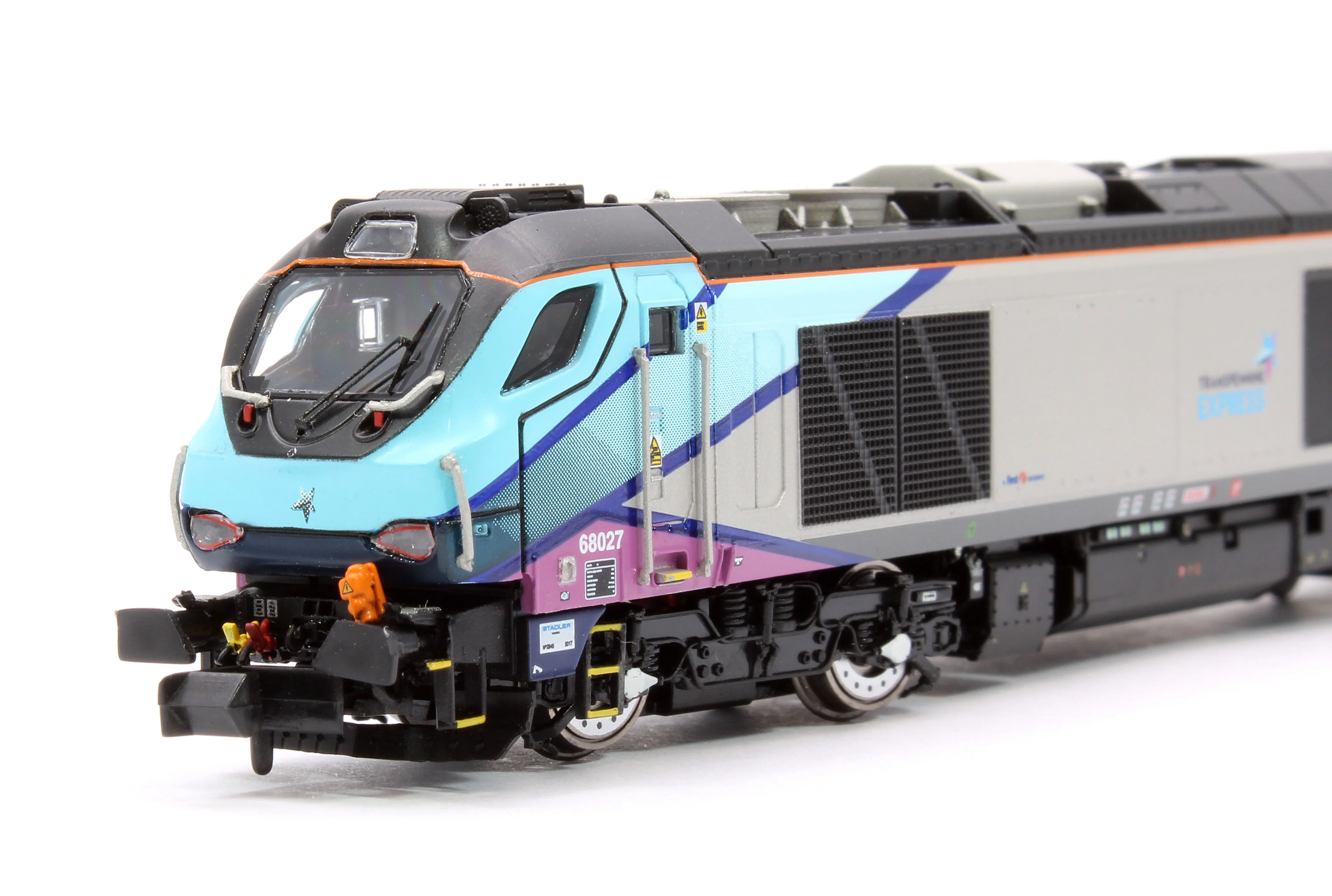 2D-022-014D Class 68 Splendid 68027 Transpennine Express Diesel Locomotive - DCC Fitted - Image 8