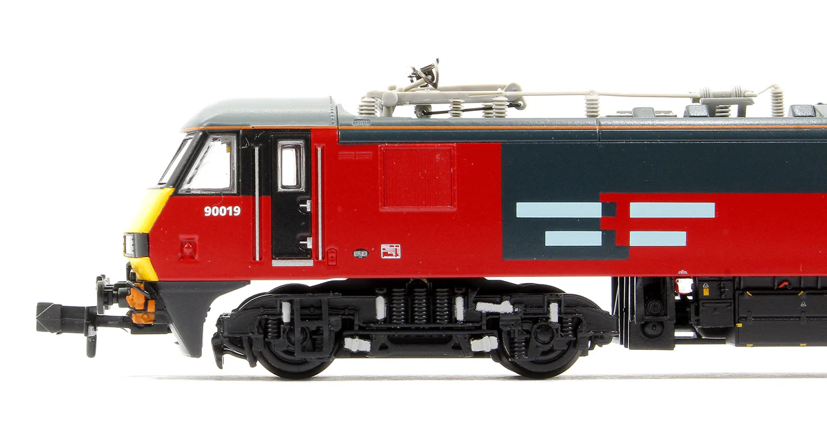 Class 90/0 90019 'Penny Black' Rail Express Systems Electric Locomotive - Image 6