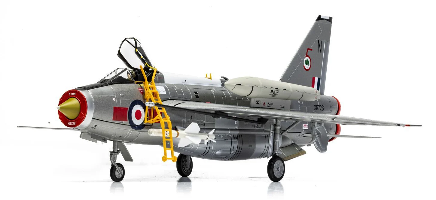 English Electric Lightning F.6 XR726/N, RAF No.5 Squadron - Image 10