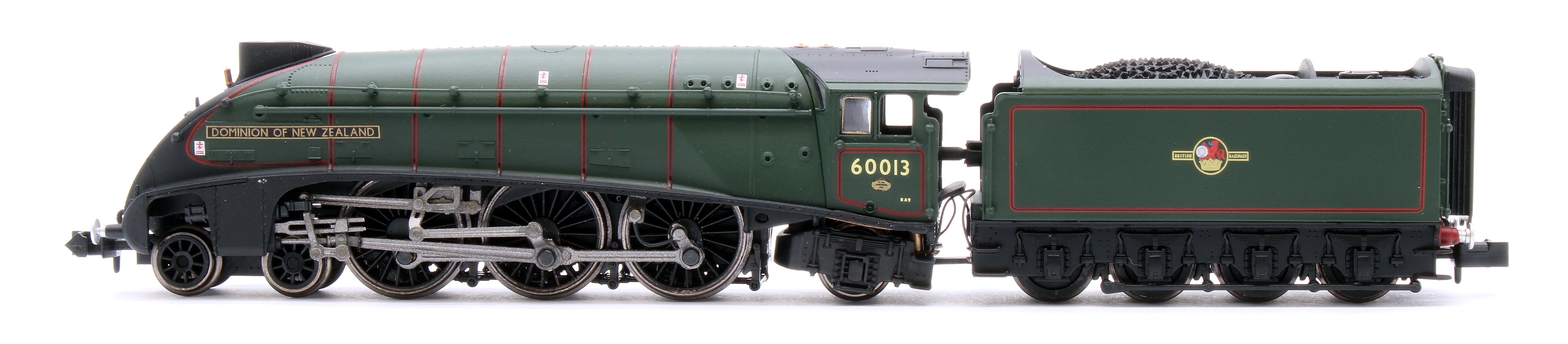 2S-008-018D A4 Dominion of New Zealand 60013 BR Late Crest & 4 Gresley Coaches - DCC Fitted - Image 6