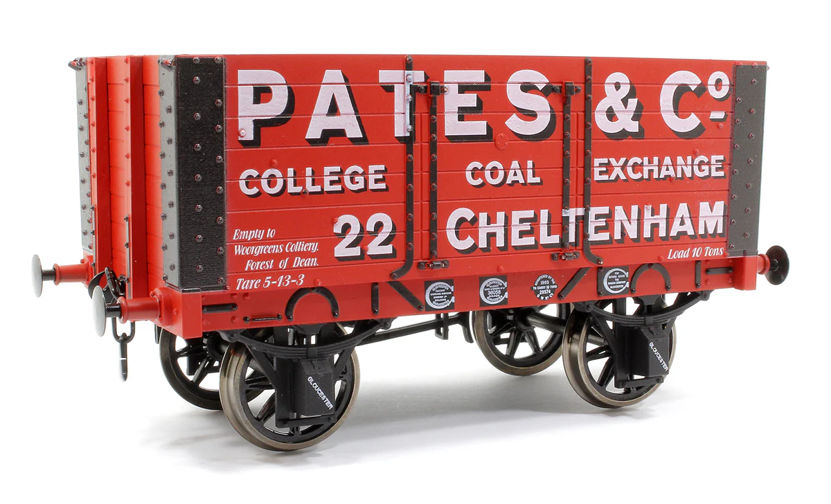 7F-072-006 7 Plank 9' Wheelbase 2 Door Pates & Co No 22