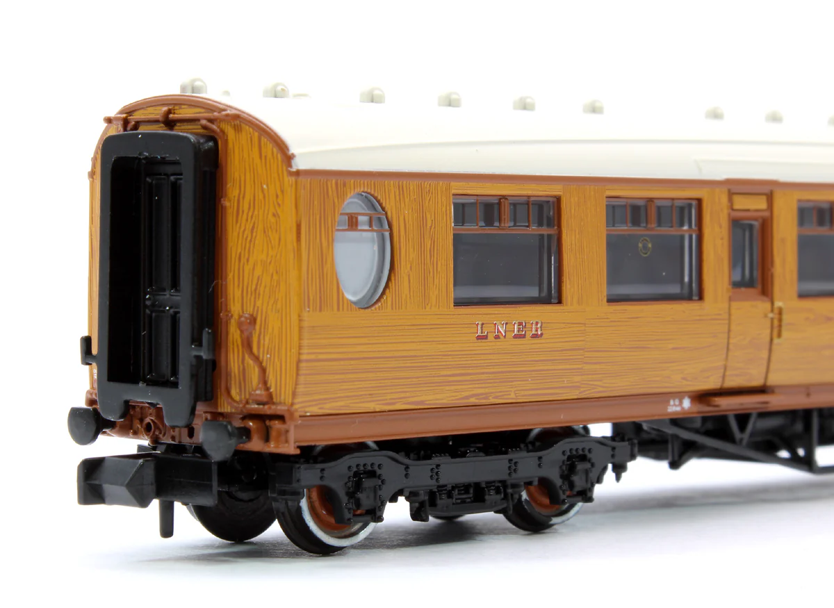 376-225B LNER Thompson Composite Corridor LNER Teak Effect 145 - Image 4