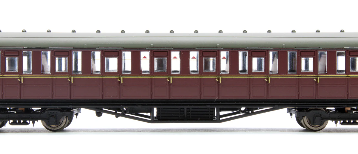 2P-011-076 Gresley BR Maroon 2nd Class E12105E - Image 4