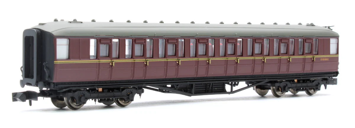 2P-011-077 Gresley BR Maroon 2nd Class E12108E