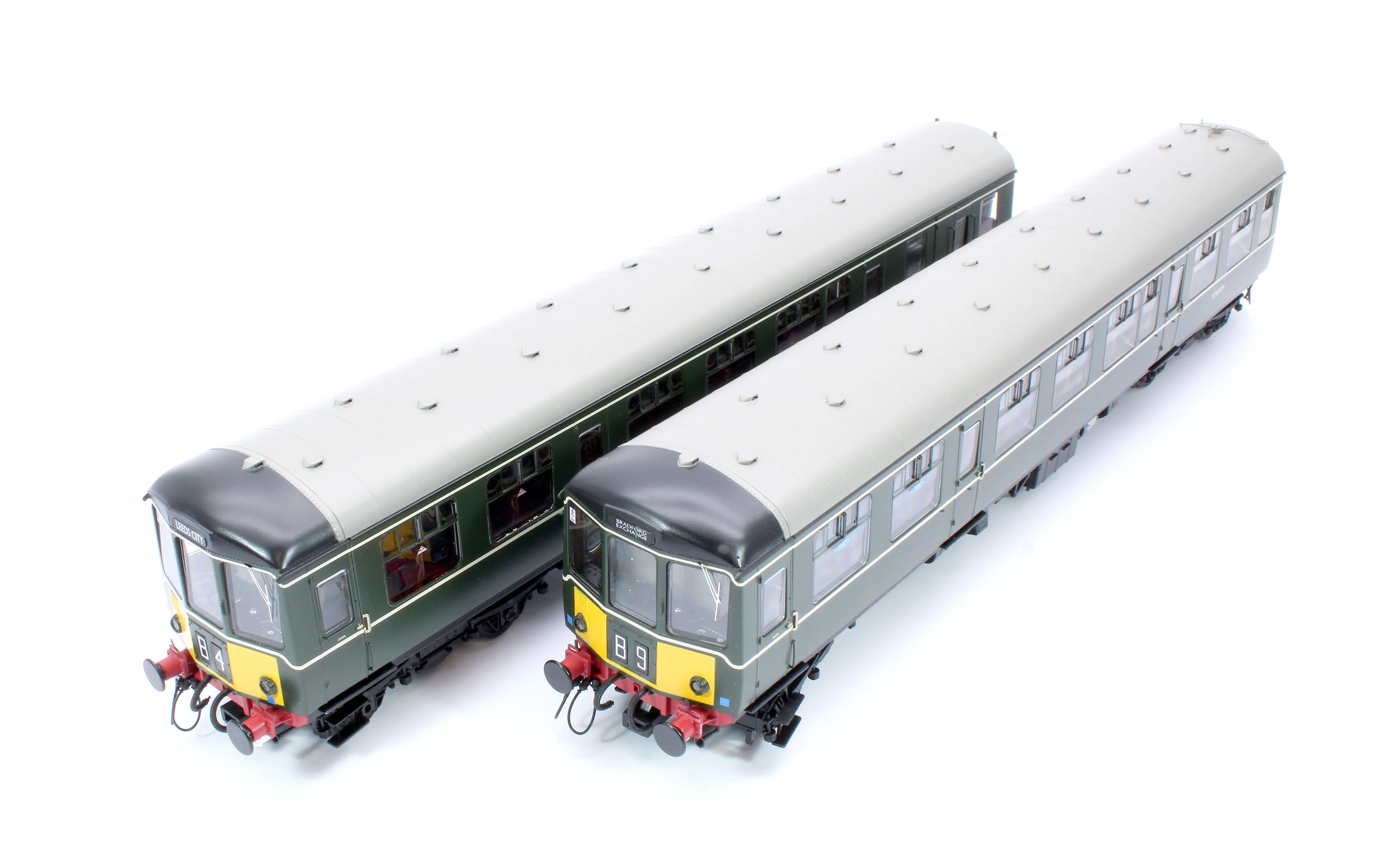 1452 Class 104 2 Car DMU E50598/E56189 BR Green Small Yellow Panels - Image 2