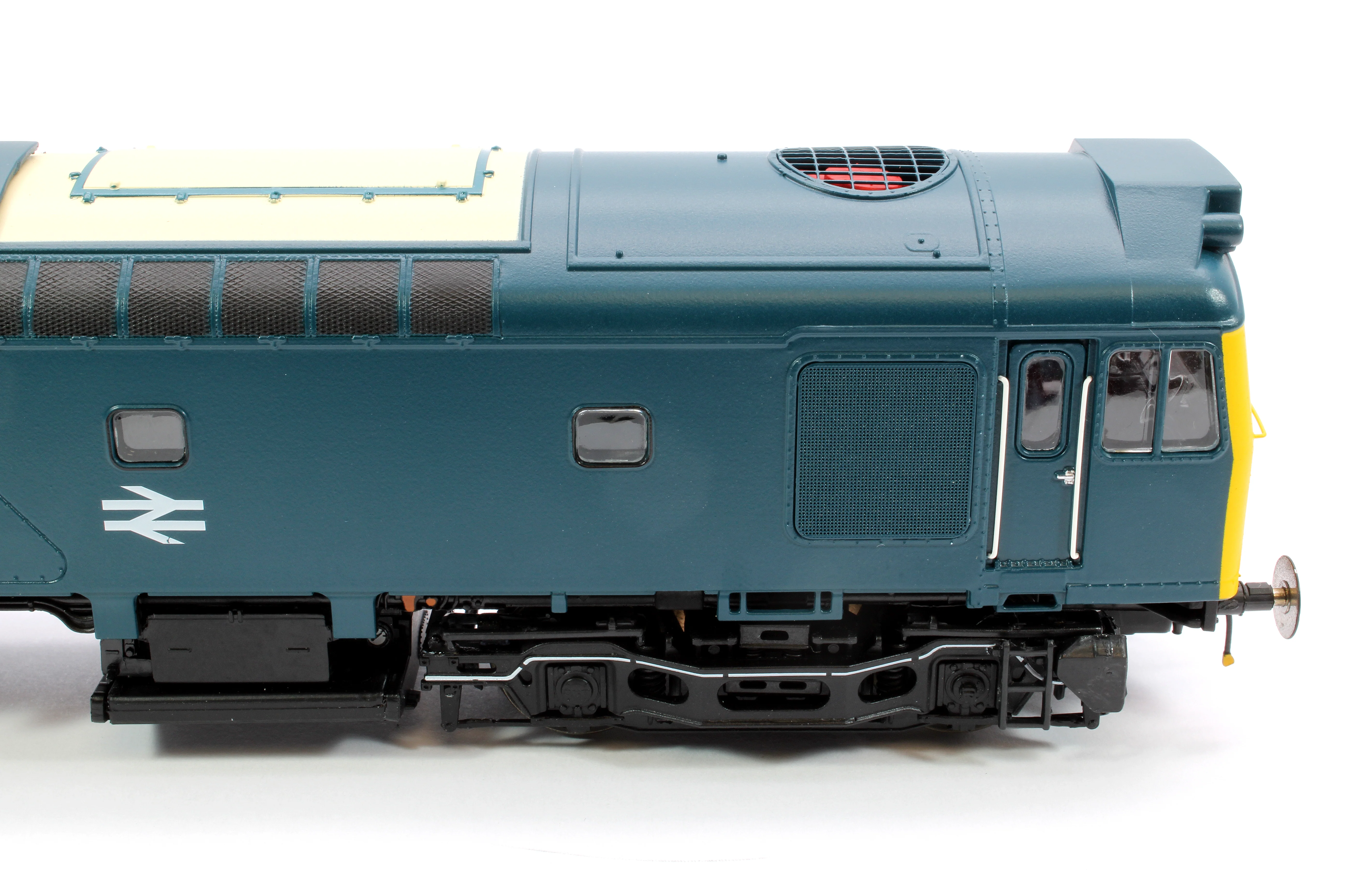 Class 25 BR Rail Blue 25904 Diesel Locomotive - Image 9
