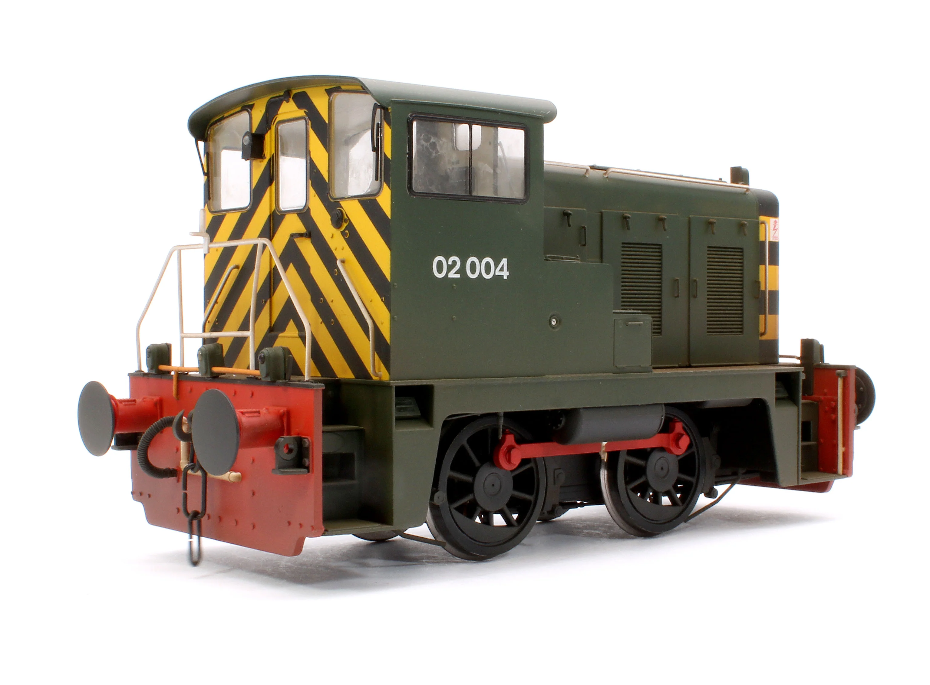 Class 02 BR Green 02004 (Wasp Stripes, no BR logo) Diesel Locomotive - Weathered - Image 3