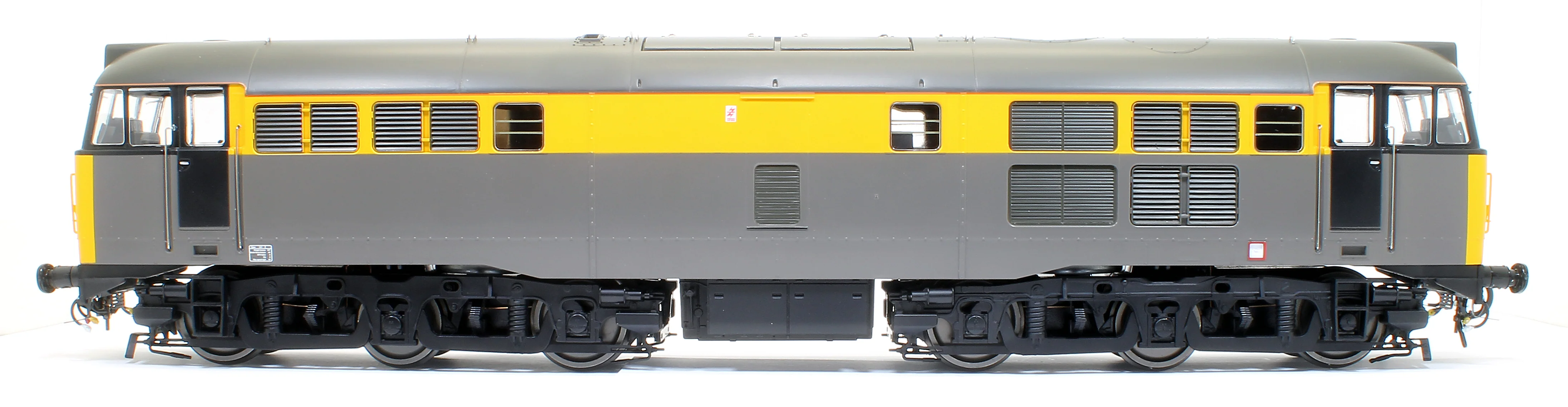 Class 31/1 BR Civil Engineers grey/yellow Diesel Locomotive - Image 4