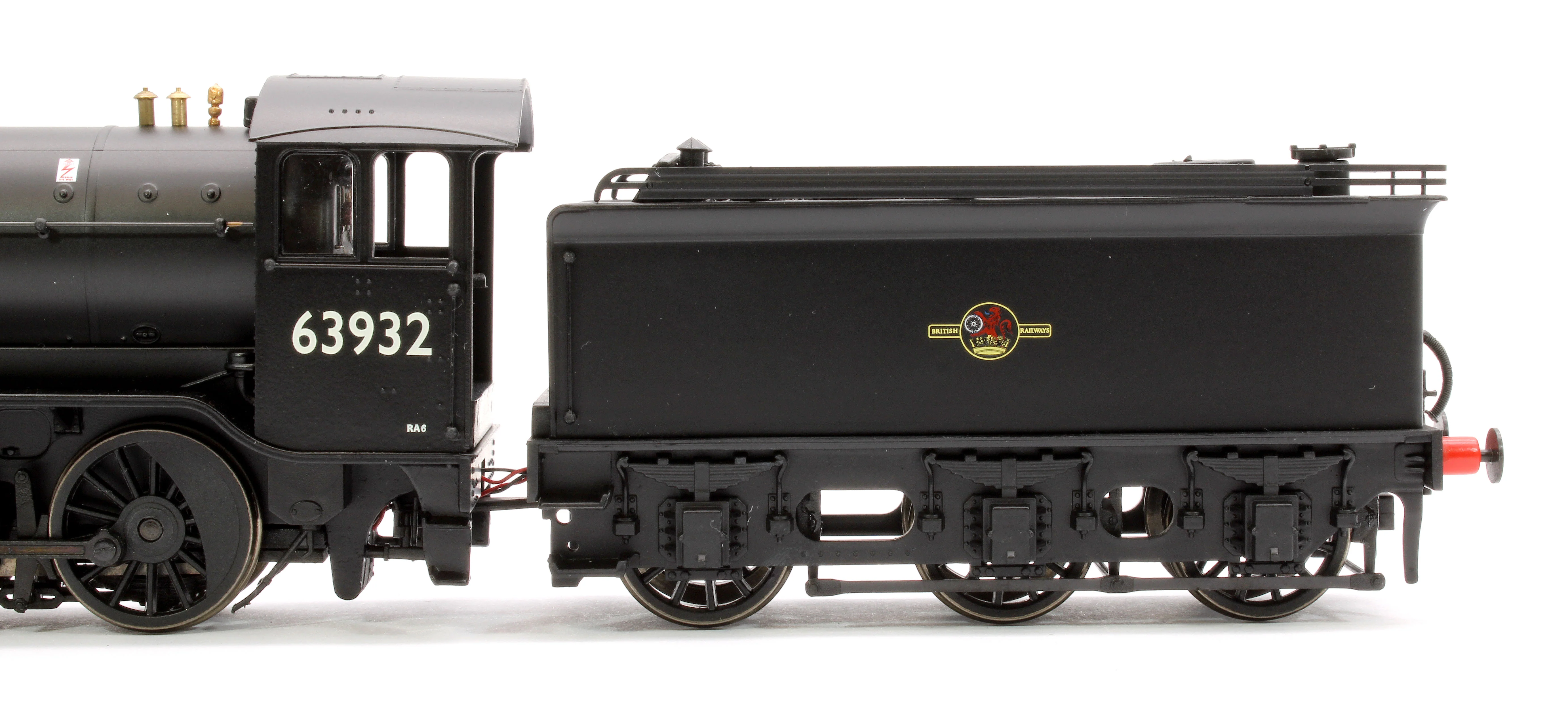 3943 Class O2/4 'Tango' BR late crest black No. 63932 with low running plate, side window cab and GN tender, short chimney - Image 10