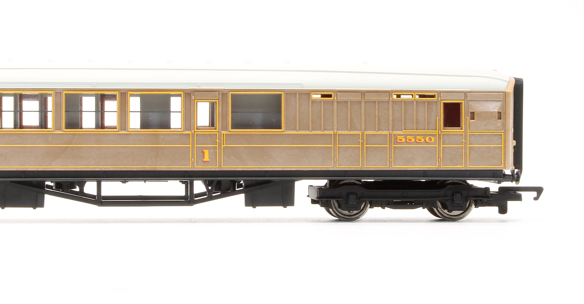 Pre-Owned LNER Brake Coach ''5550' - Image 3
