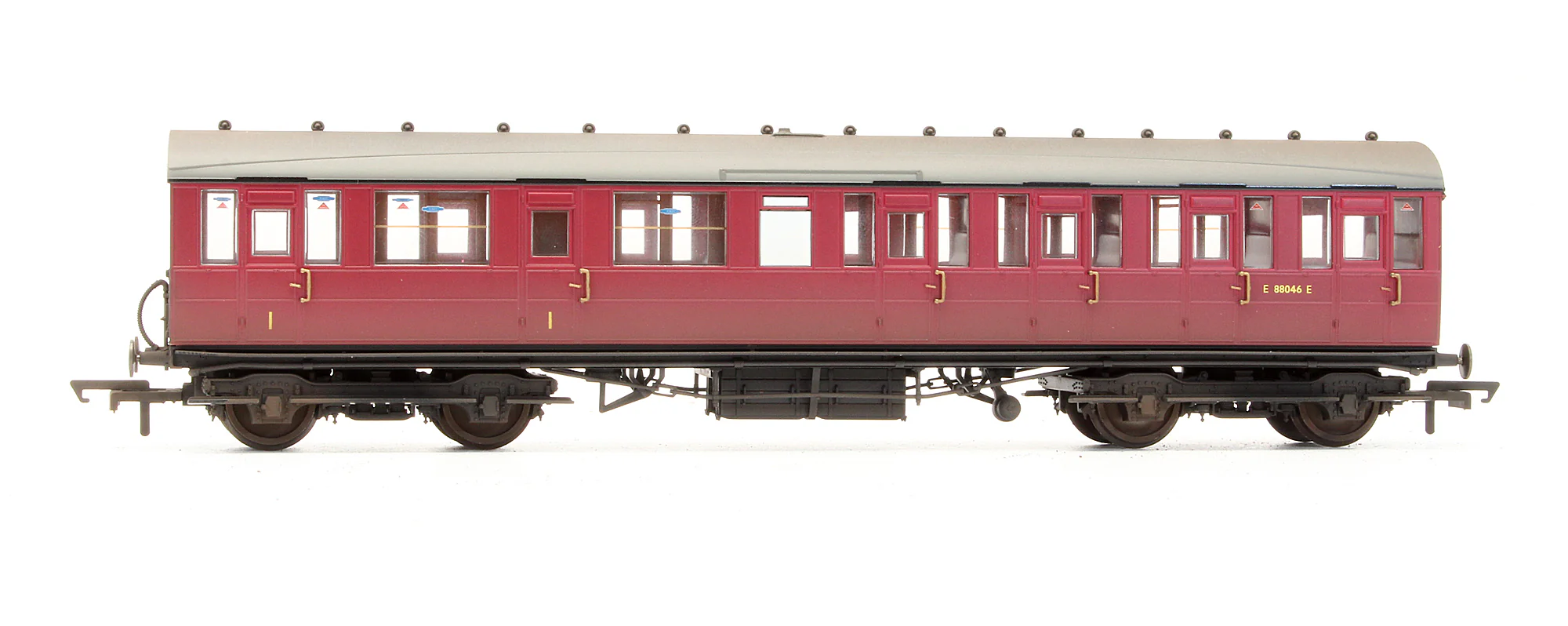 Pre-Owned BR Gresley Suburban Lavatory Composite Coach 'E 88046 E' - Custom Weathered - Image 3