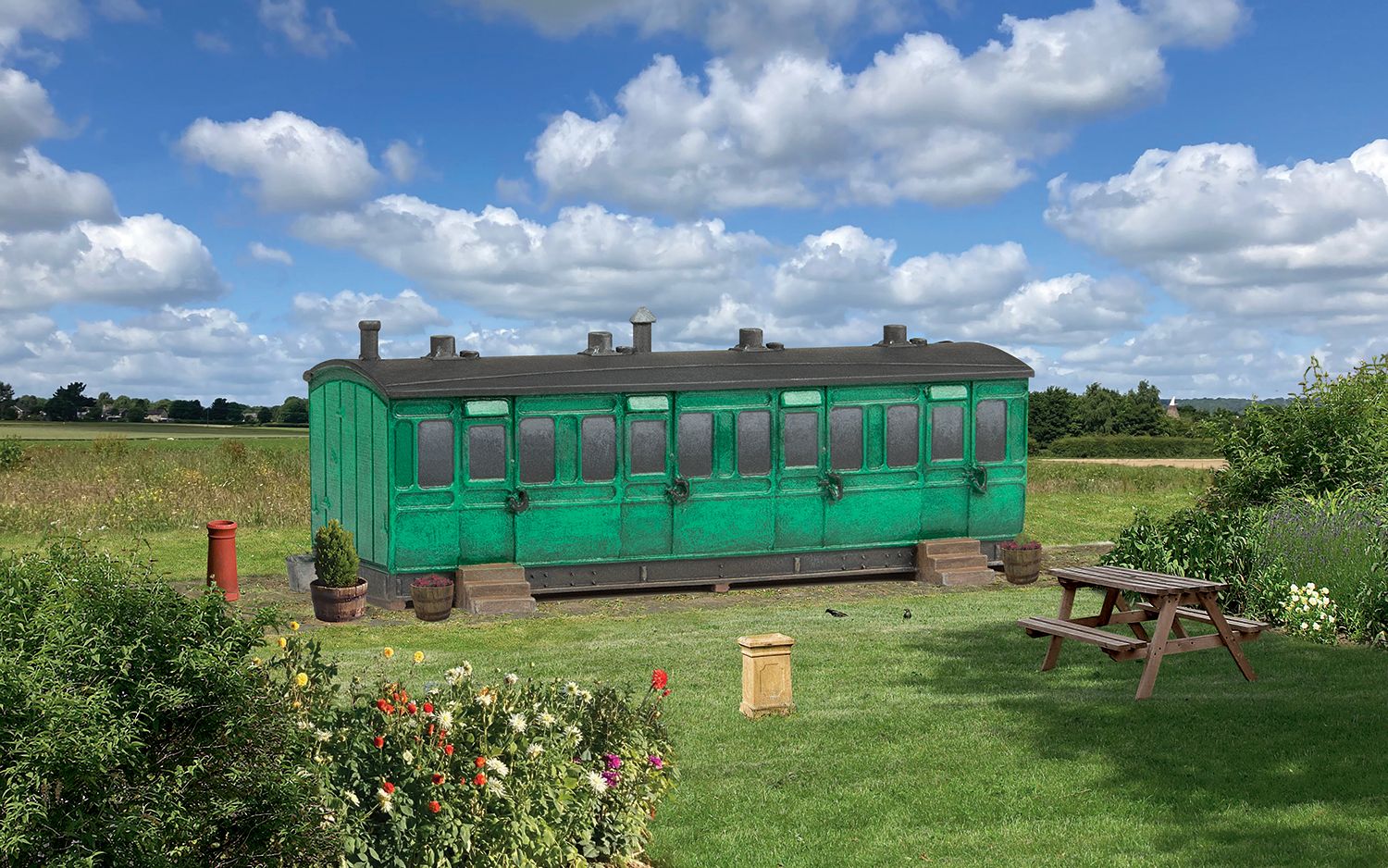 R7376 Skaledale Grounded 6 Wheel Coach Summer House - Image 6