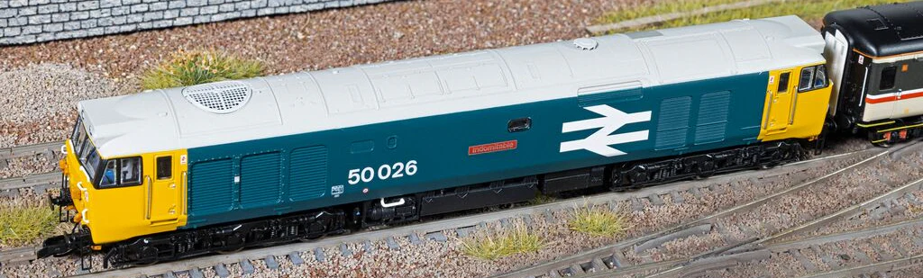 TT3067M Class 50 BR Large Logo Blue '50026' 'Indomitable' Diesel Locomotive - Image 6