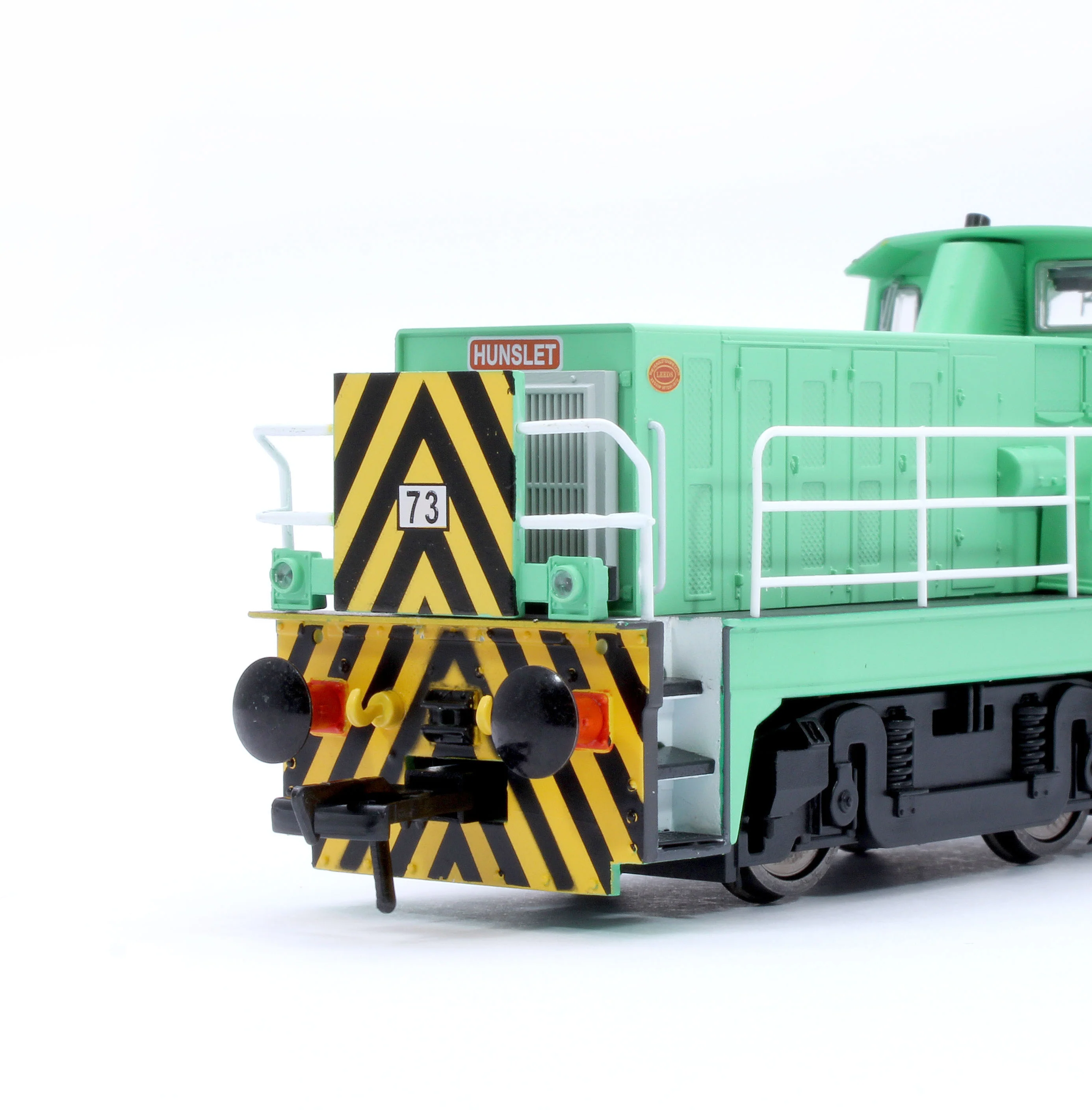 KRM-HUN-OO-F-73 Hunslet Bo-Bo in Delivery Green No.73 Diesel Locomotive - DCC Fitted - Image 9