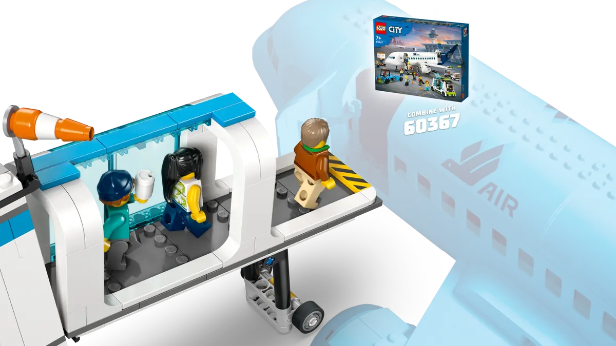 Lego City Airport with Airplane - 60502 - Image 8