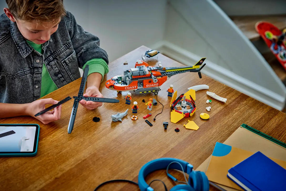 Lego City Coast Guard Helicopter - 60503 - Image 11