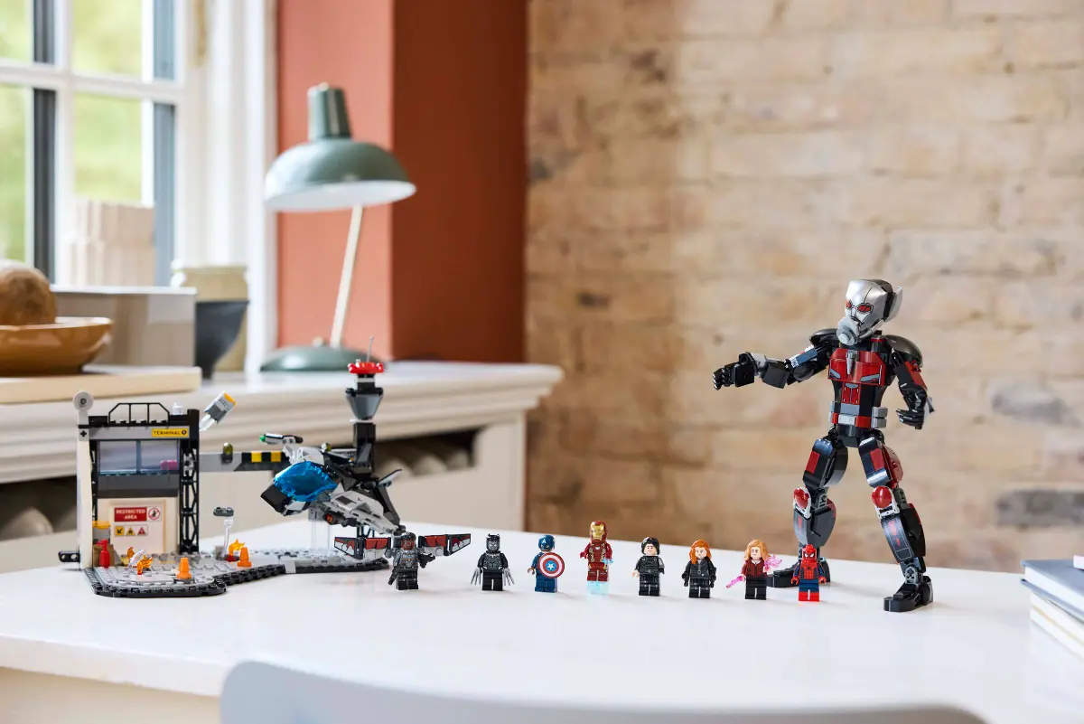 Lego Marvel Captain America: Civil War Action Battle - 76314 - Image 10