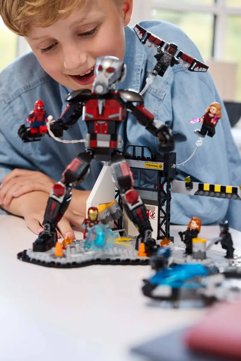 Lego Marvel Captain America: Civil War Action Battle - 76314 - Image 8