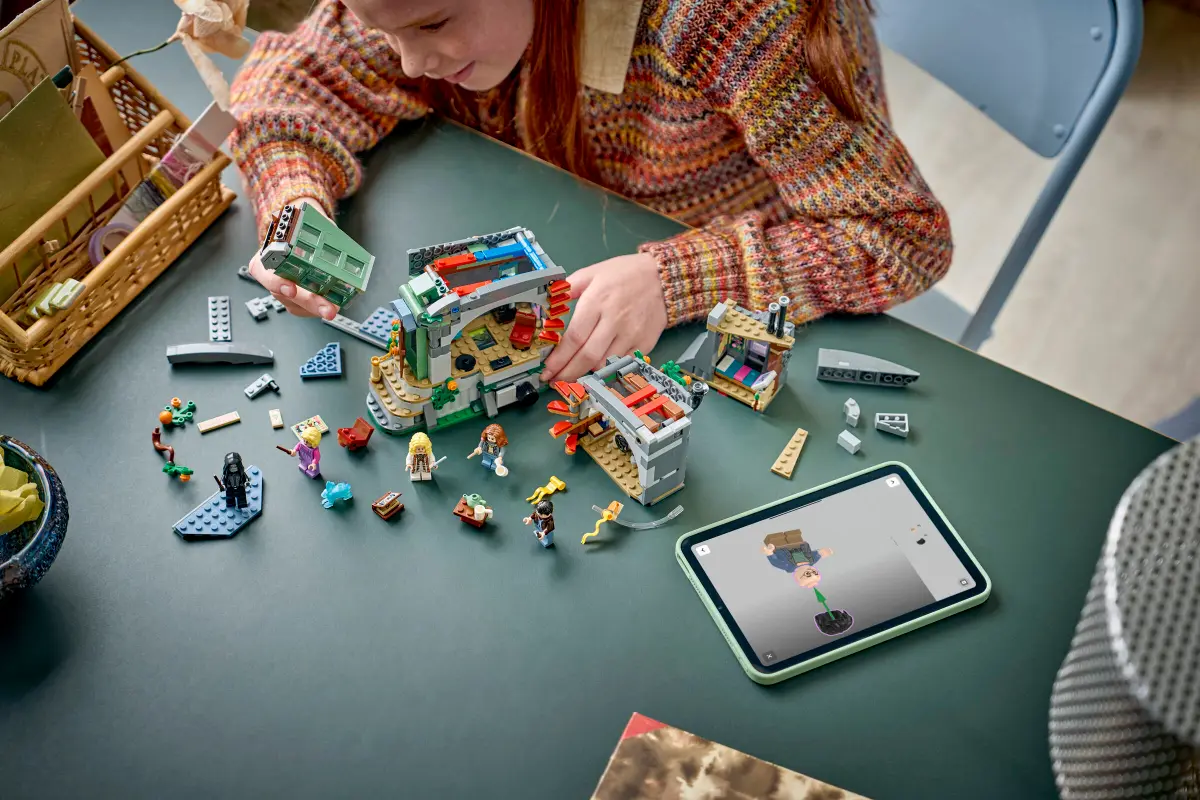 Lego Harry Potter Luna Lovegood's House - 76467 - Image 10