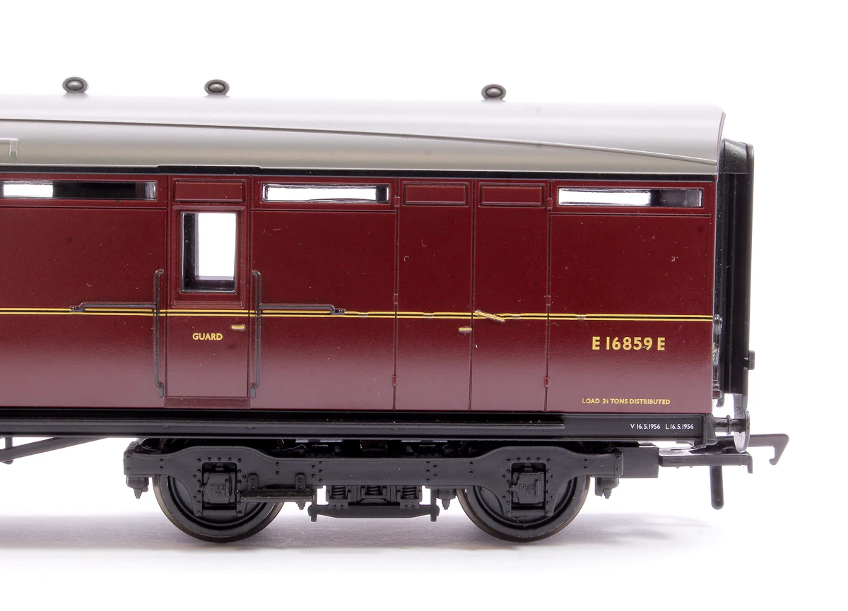 LNER Thompson Brake Second Corridor BR Maroon No. E16859E - Image 5