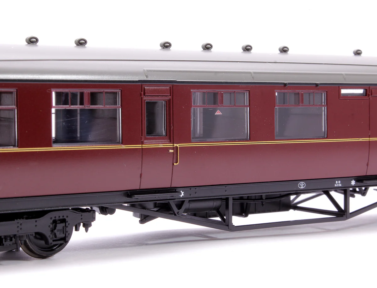 LNER Thompson Brake Second Corridor BR Maroon No. E16859E - Image 6